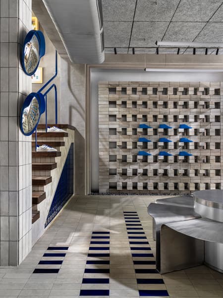 Gully Labs Sneaker Store